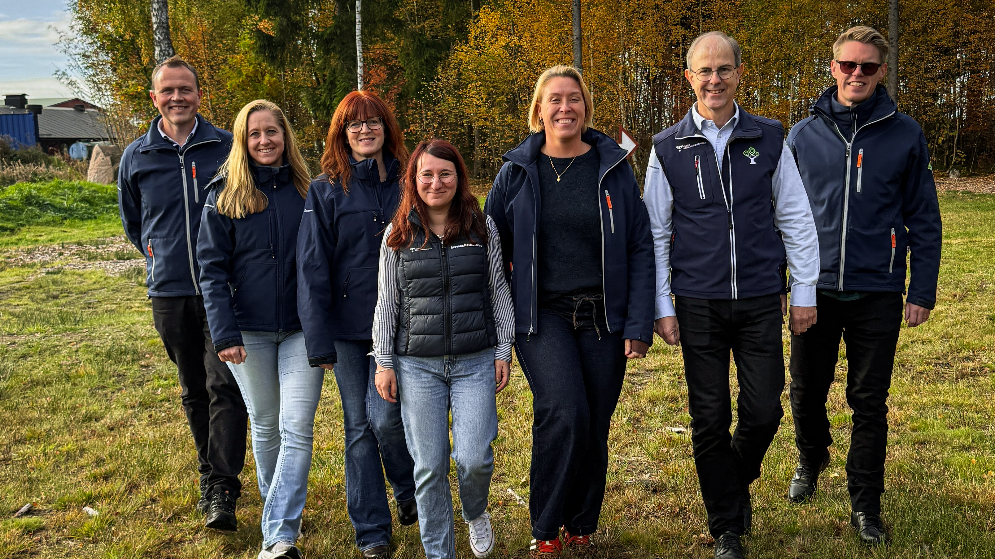 Personalgruppen ute i skogen